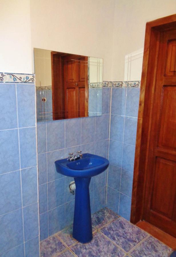 Livingston Resort Hotel מראה חיצוני תמונה