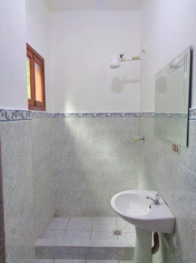 Livingston Resort Hotel מראה חיצוני תמונה